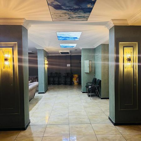 Dimet Park Hotel Ван Екстер'єр фото